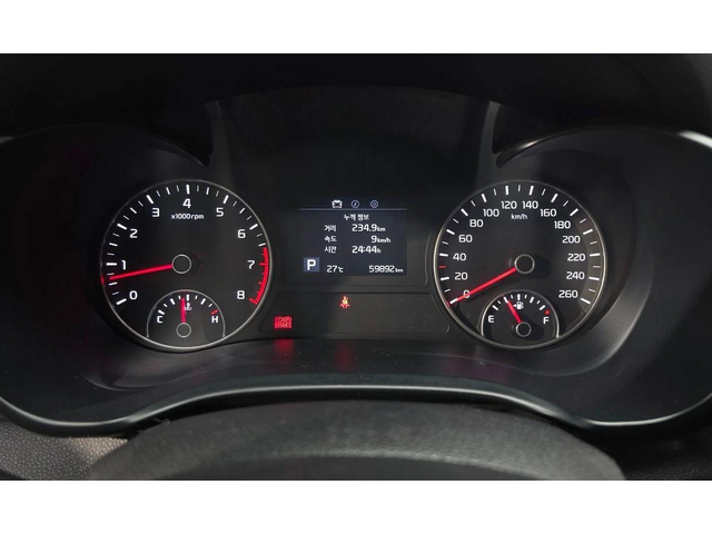 Kia K5 - автомобили, коли, обяви за нови и употребявани 7