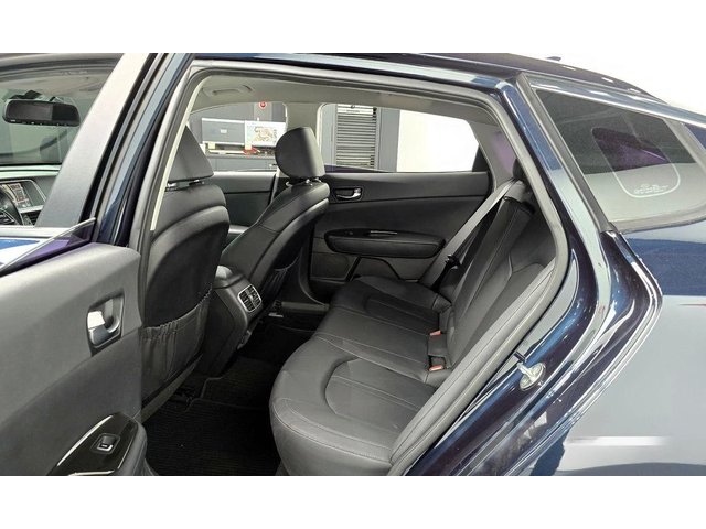 Kia K5 - автомобили, коли, обяви за нови и употребявани 12