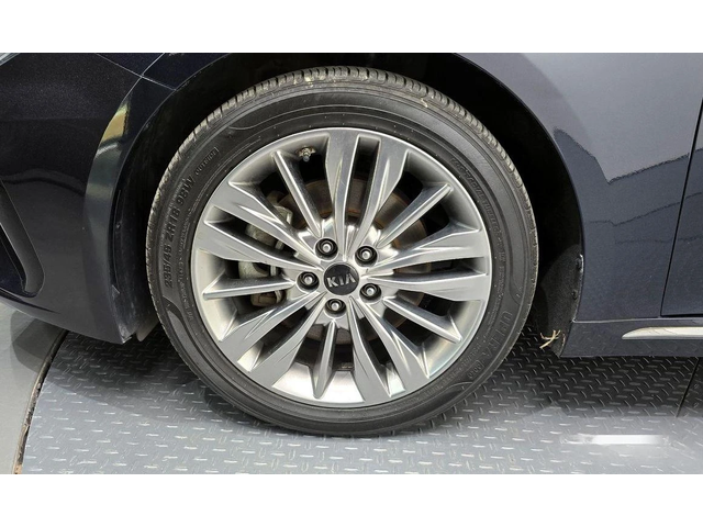 Kia K5 - автомобили, коли, обяви за нови и употребявани 4