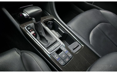 Kia K5 - автомобили, коли, обяви за нови и употребявани 8