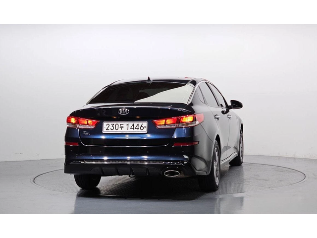 Kia K5 - автомобили, коли, обяви за нови и употребявани 3