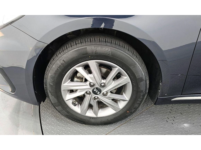 Kia K5 - автомобили, коли, обяви за нови и употребявани 4