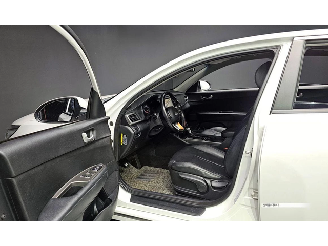 Kia K5 - автомобили, коли, обяви за нови и употребявани 9