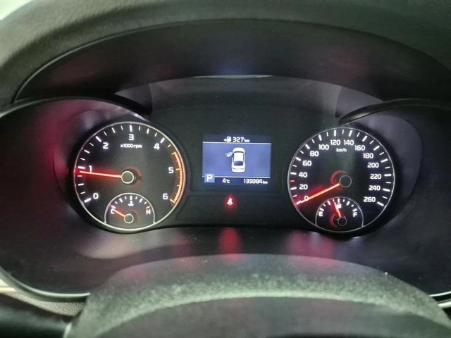 Kia K5 - автомобили, коли, обяви за нови и употребявани 4