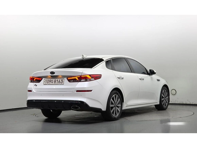 Kia K5 - автомобили, коли, обяви за нови и употребявани 1