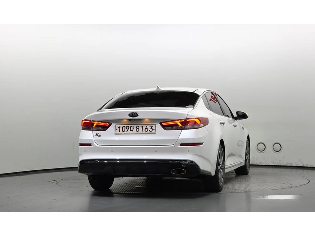 Kia K5 - автомобили, коли, обяви за нови и употребявани 3