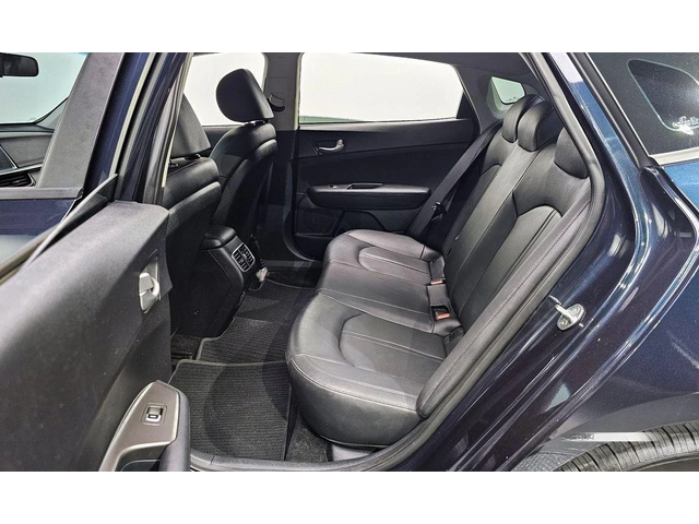 Kia K5 - автомобили, коли, обяви за нови и употребявани 11