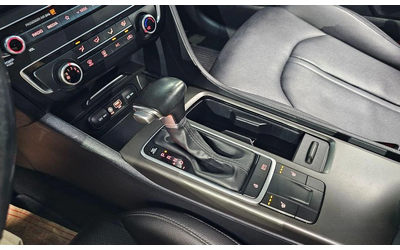 Kia K5 - автомобили, коли, обяви за нови и употребявани 8