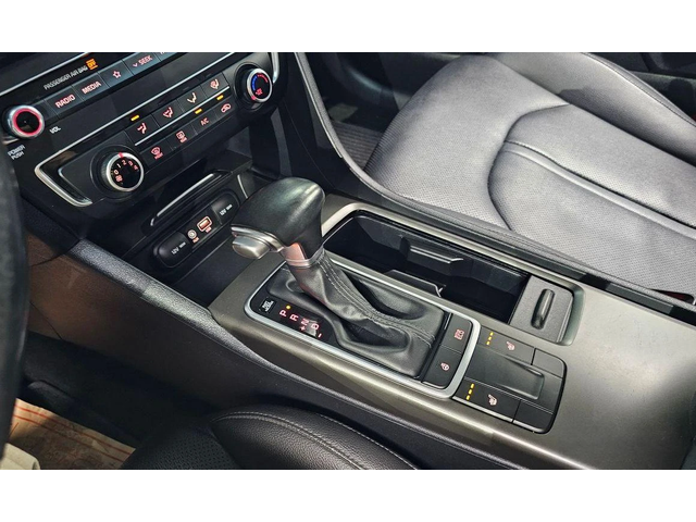 Kia K5 - автомобили, коли, обяви за нови и употребявани 8