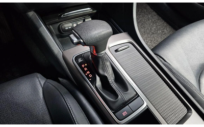 Kia K5 - автомобили, коли, обяви за нови и употребявани 8