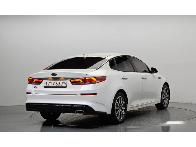 Kia K5 - автомобили, коли, обяви за нови и употребявани 1