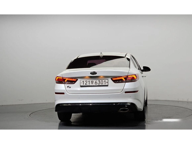 Kia K5 - автомобили, коли, обяви за нови и употребявани 3