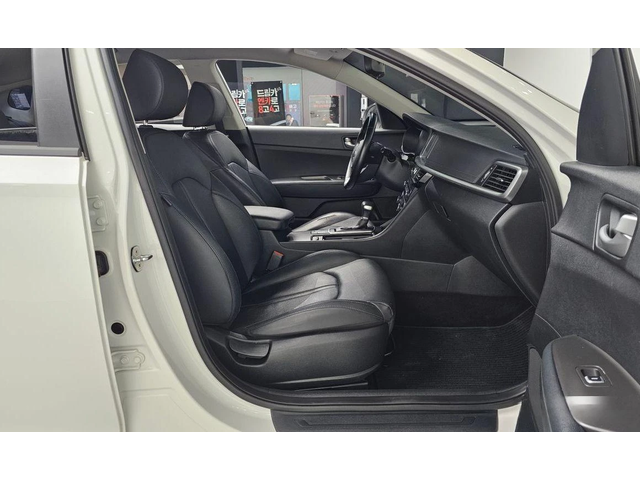 Kia K5 - автомобили, коли, обяви за нови и употребявани 10