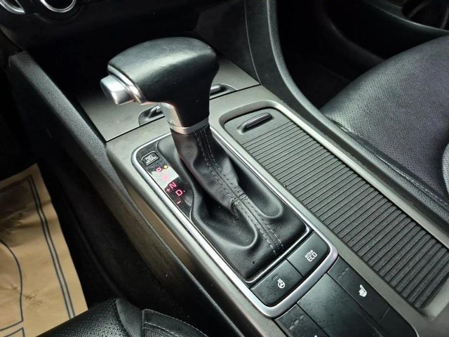 Kia K5 - автомобили, коли, обяви за нови и употребявани 10