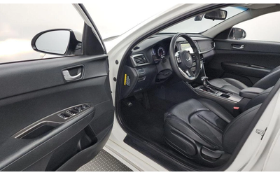 Kia K5 - автомобили, коли, обяви за нови и употребявани 9