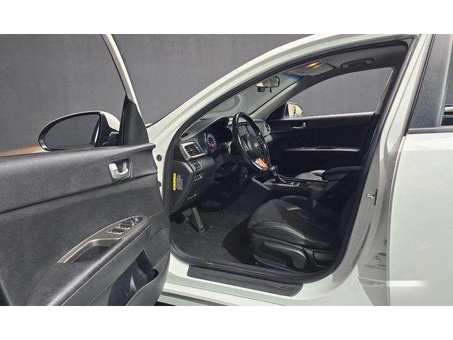 Kia K5 - автомобили, коли, обяви за нови и употребявани 9