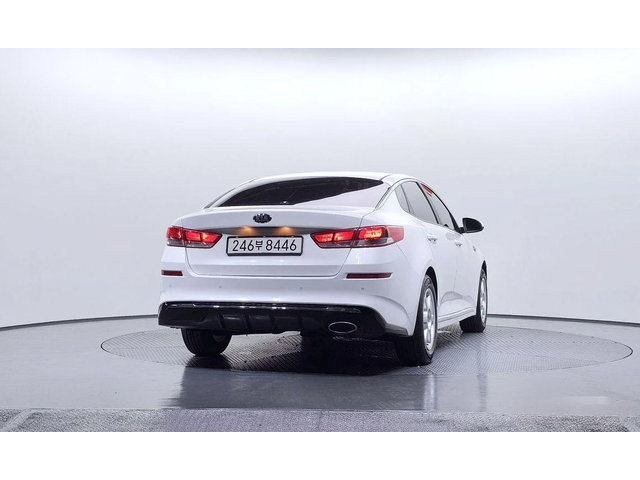 Kia K5 - автомобили, коли, обяви за нови и употребявани 3