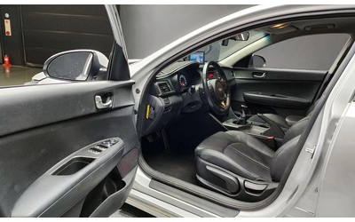 Kia K5 - автомобили, коли, обяви за нови и употребявани 10