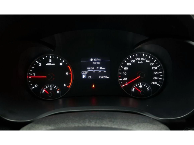 Kia K5 - автомобили, коли, обяви за нови и употребявани 7