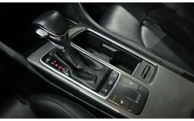 Kia K5 - автомобили, коли, обяви за нови и употребявани 8