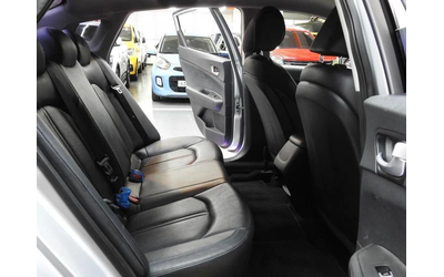 Kia K5 LPG - автомобили, коли, обяви за нови и употребявани 10