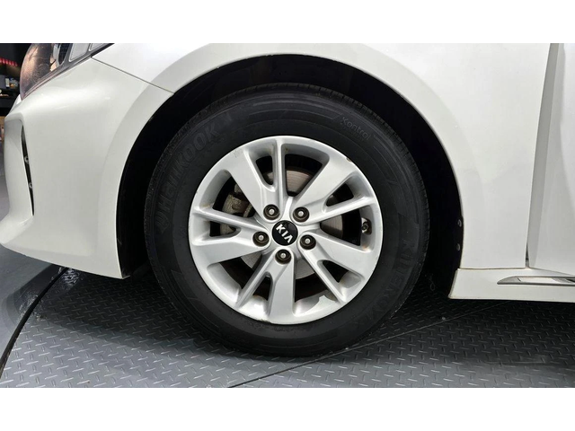 Kia K5 LPG - автомобили, коли, обяви за нови и употребявани 5