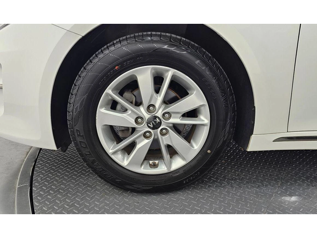 Kia K5 LPG - автомобили, коли, обяви за нови и употребявани 4