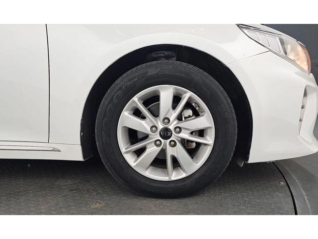 Kia K5 LPG - автомобили, коли, обяви за нови и употребявани 4