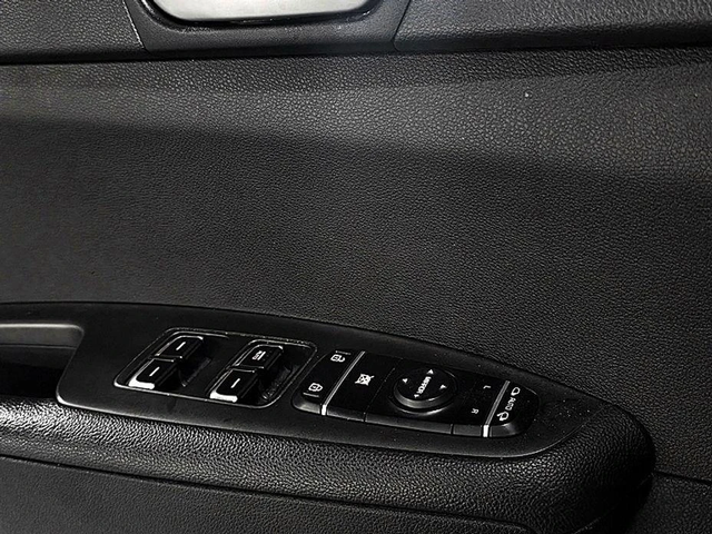 Kia K5 - автомобили, коли, обяви за нови и употребявани 10