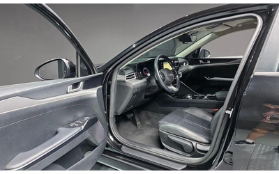 Kia K5 - автомобили, коли, обяви за нови и употребявани 10