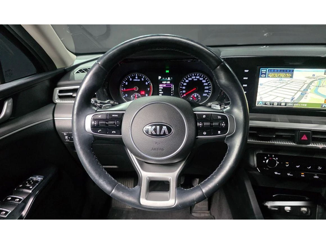 Kia K5 - автомобили, коли, обяви за нови и употребявани 13