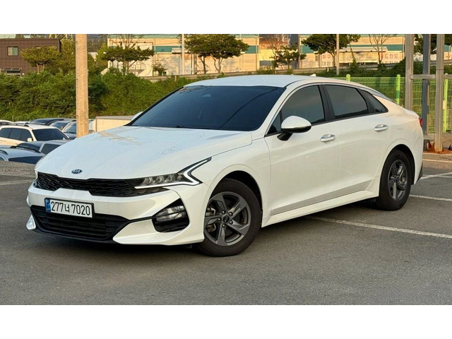 Kia K5 - автомобили, коли, обяви за нови и употребявани 0
