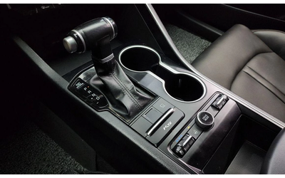 Kia K5 - автомобили, коли, обяви за нови и употребявани 7