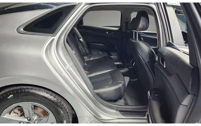 Kia K5 - автомобили, коли, обяви за нови и употребявани 9