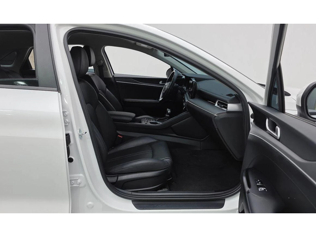 Kia K5 - автомобили, коли, обяви за нови и употребявани 10