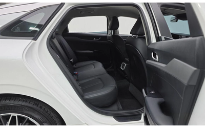 Kia K5 - автомобили, коли, обяви за нови и употребявани 11