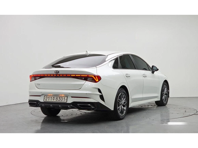 Kia K5 - автомобили, коли, обяви за нови и употребявани 1