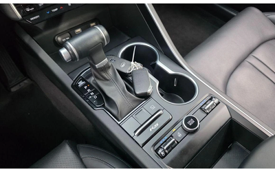 Kia K5 - автомобили, коли, обяви за нови и употребявани 8