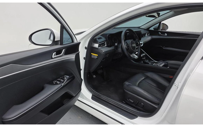 Kia K5 - автомобили, коли, обяви за нови и употребявани 9