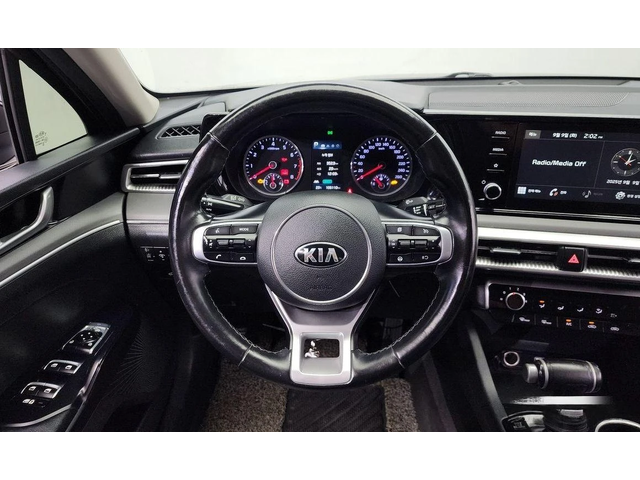 Kia K5 - автомобили, коли, обяви за нови и употребявани 12