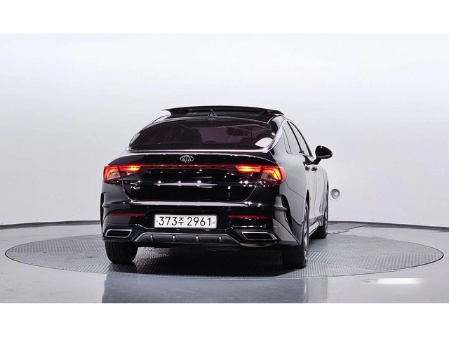 Kia K5 - автомобили, коли, обяви за нови и употребявани 3