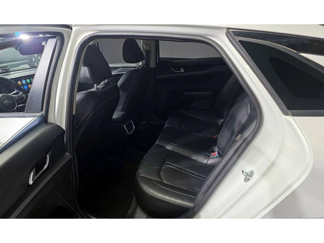 Kia K5 - автомобили, коли, обяви за нови и употребявани 10