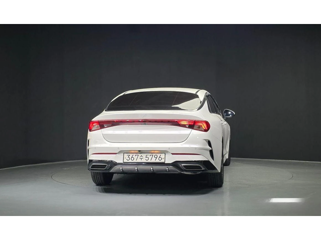 Kia K5 - автомобили, коли, обяви за нови и употребявани 3