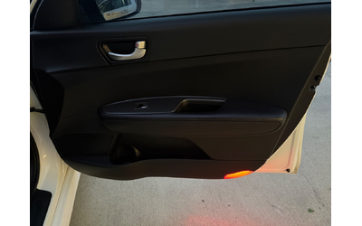 KIA K5 - автомобили, коли, обяви за нови и употребявани 16