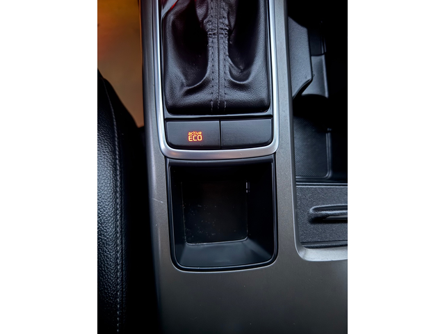 KIA K5 - автомобили, коли, обяви за нови и употребявани 18