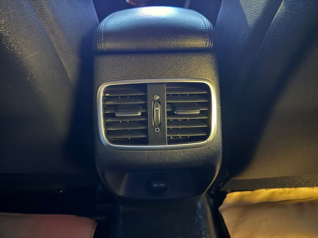 KIA K5 - автомобили, коли, обяви за нови и употребявани 20