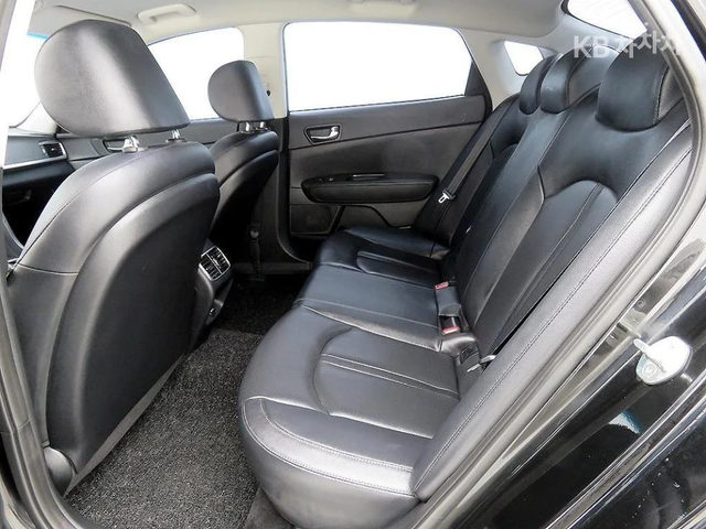 Kia K5 2.0 LPi ФАБРИЧНО ЛИЗИНГ БЕЗ ПЪРВОНАЧАЛНА ВНОСКА - автомобили, коли, обяви за нови и употребявани 6