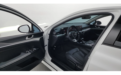 Kia K5 2.0LPI TRENDY autogeorge.com - автомобили, коли, обяви за нови и употребявани 8