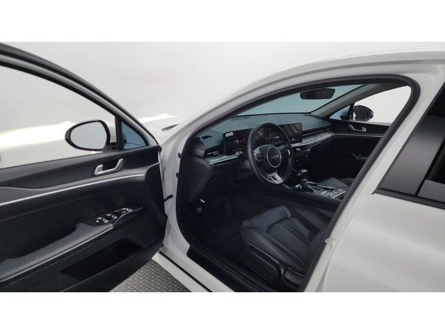 Kia K5 2.0LPI TRENDY autogeorge.com - автомобили, коли, обяви за нови и употребявани 8