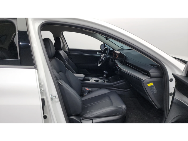 Kia K5 2.0LPI TRENDY autogeorge.com - автомобили, коли, обяви за нови и употребявани 9